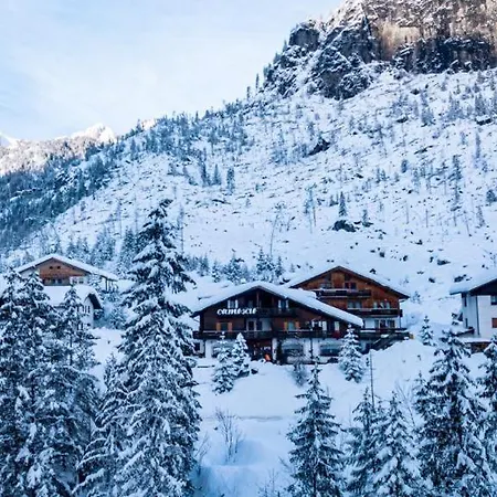 Camoscio מלון רוקה פייטורה